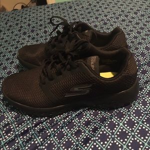 Sketchers go run sneakers